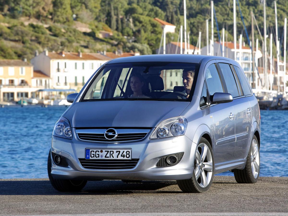 Фара opel zafira b